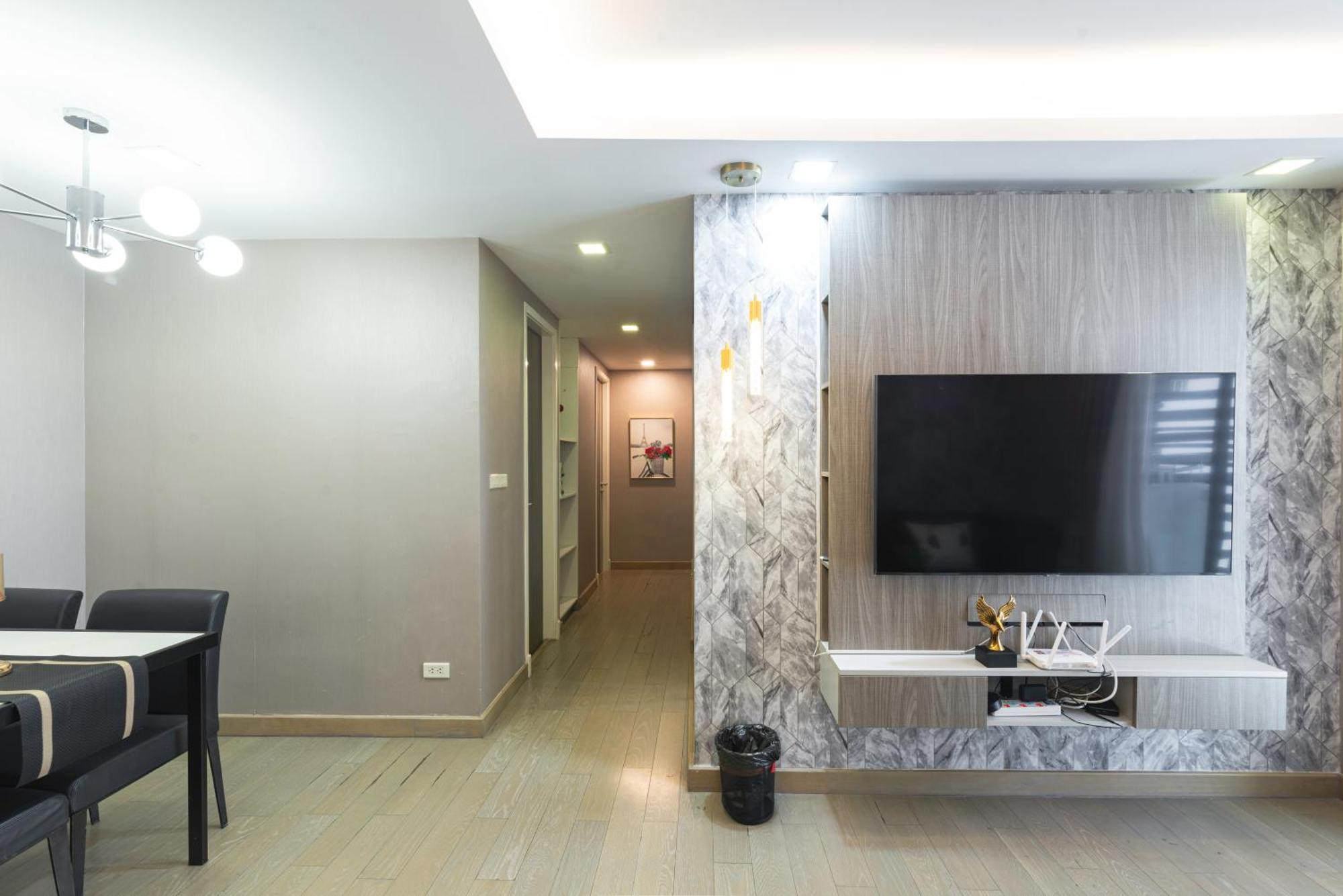 Dazzle Sukhumvit 7 By Lefoyer Apartamento Banguecoque Exterior foto