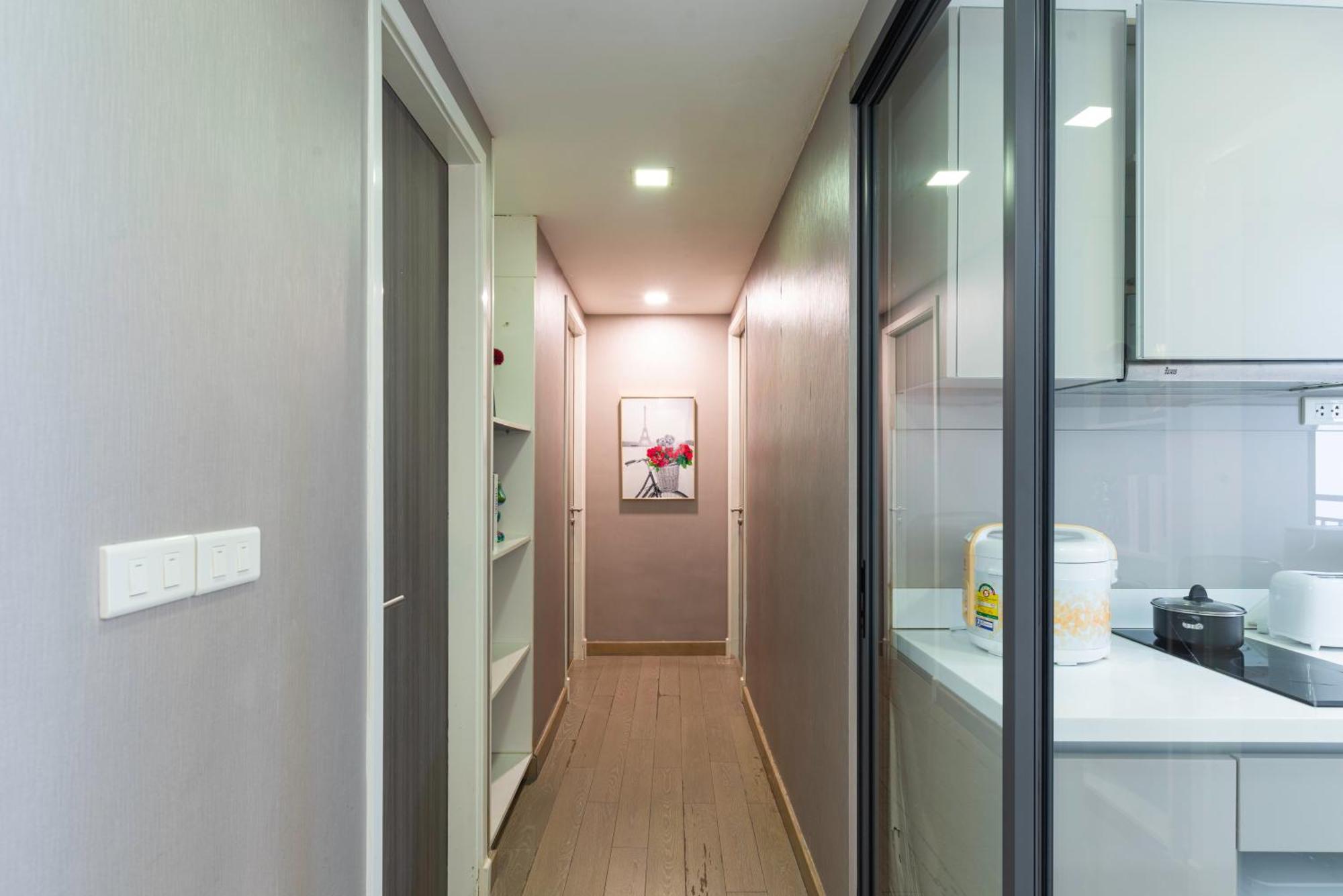 Dazzle Sukhumvit 7 By Lefoyer Apartamento Banguecoque Exterior foto